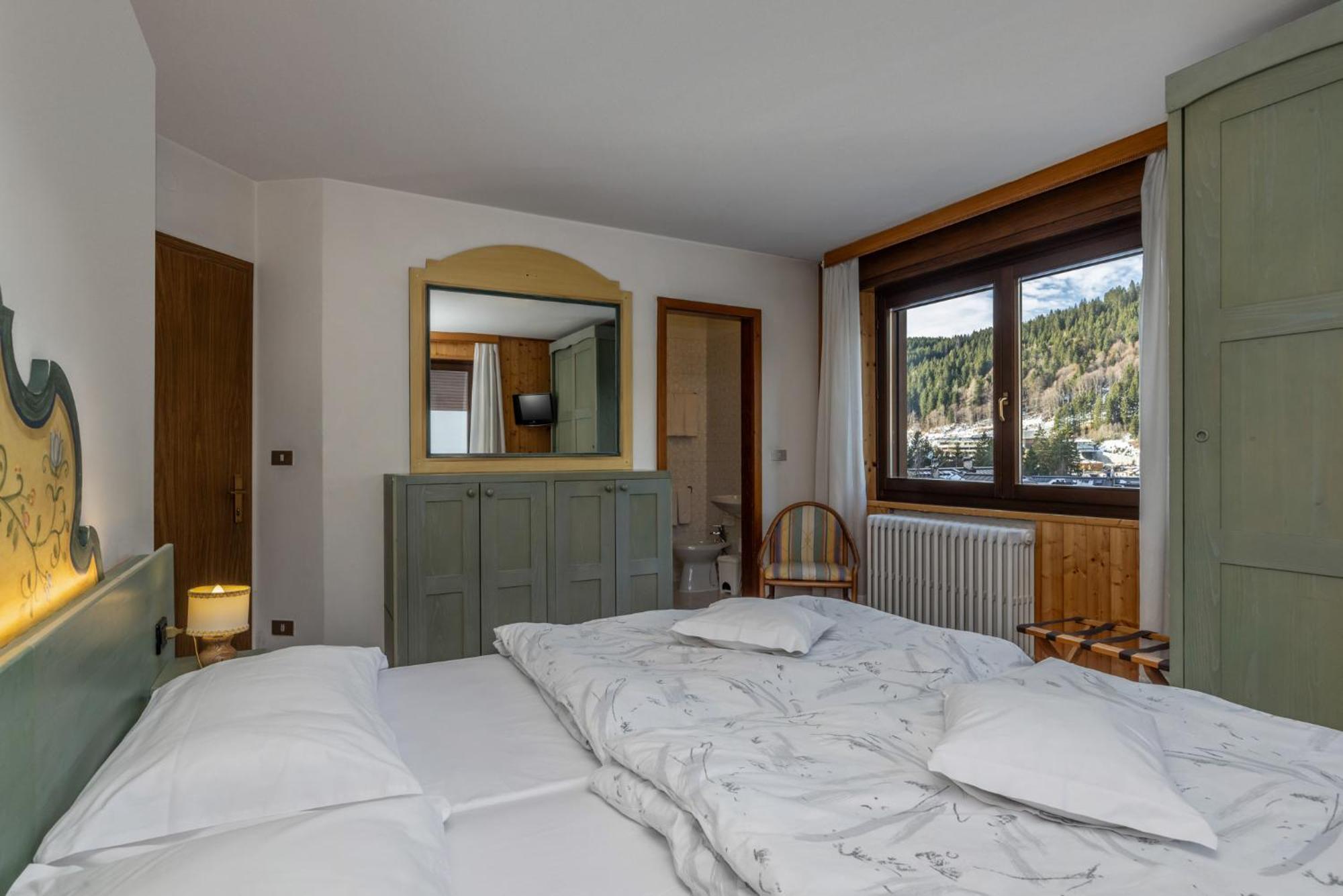 Hotel Garni Norma มาดอนนาดีกัมปิโญ ภายนอก รูปภาพ